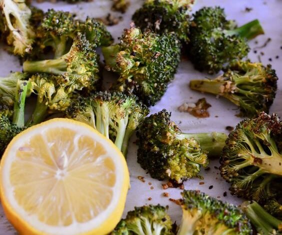Lemon Garlic Broccoli | Lemon-garlic Roasted Broccoli