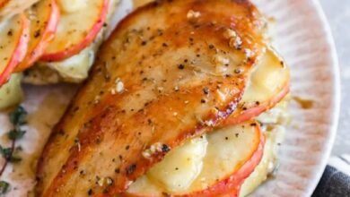 Chicken with Brie and Apples | Apple Brie Chicken